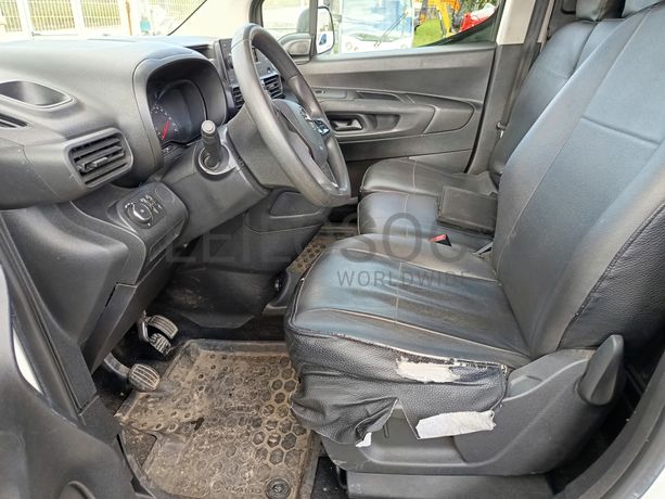 Opel Combo · Ano 2021