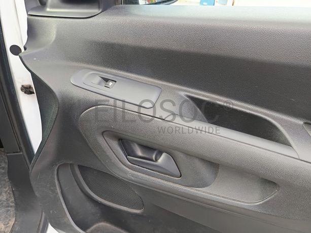 Opel Combo · Ano 2021