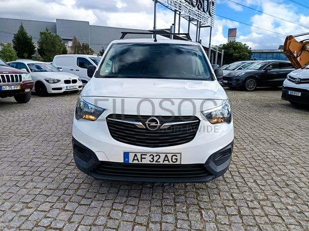 Opel Combo · Ano 2021