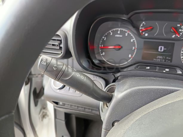 Opel Combo · Ano 2021