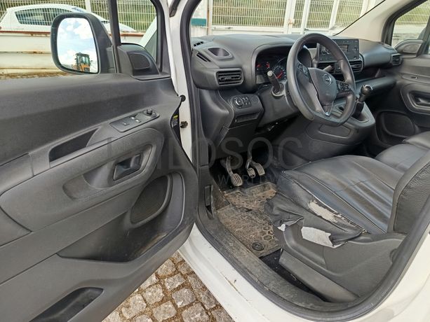 Opel Combo · Ano 2021