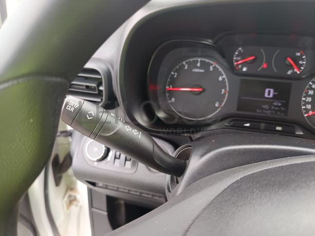 Opel Combo · Ano 2021