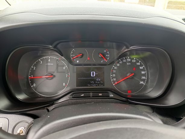 Opel Combo · Ano 2021