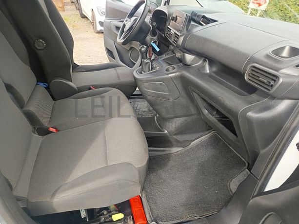 Opel Combo · Ano 2021