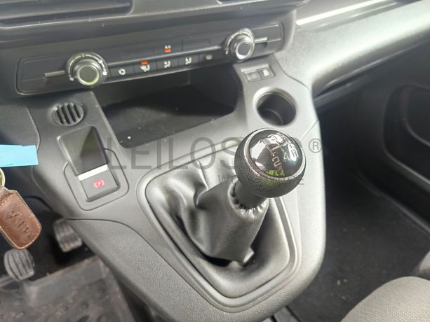 Opel Combo · Ano 2021