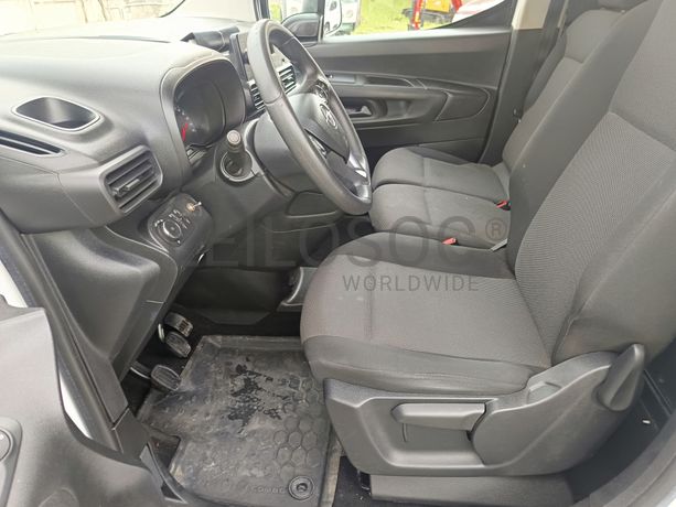 Opel Combo · Ano 2021