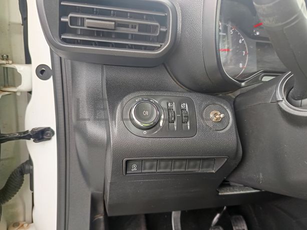 Opel Combo · Ano 2021