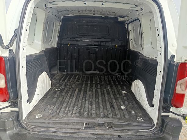 Opel Combo · Ano 2021