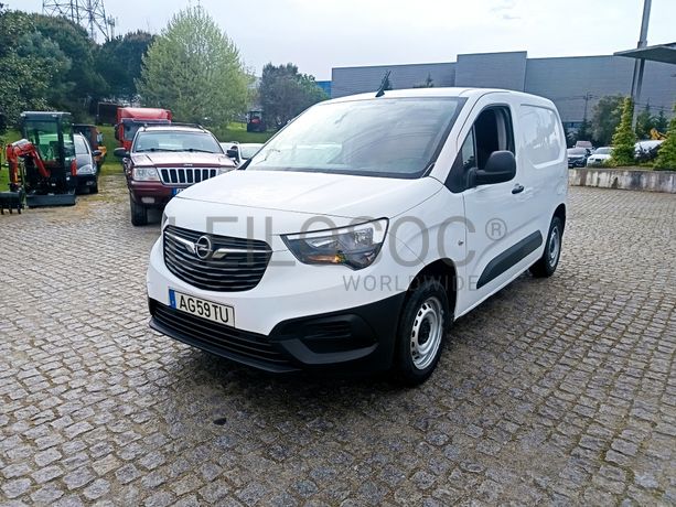Opel Combo · Ano 2021