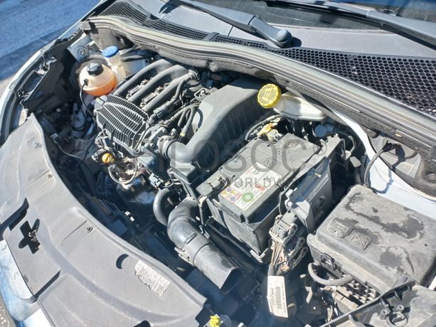 Peugeot 2008 · Ano 2014