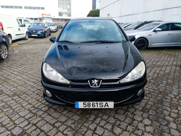 Peugeot 206 · Ano 2001
