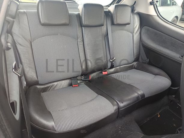 Peugeot 206 · Ano 2001