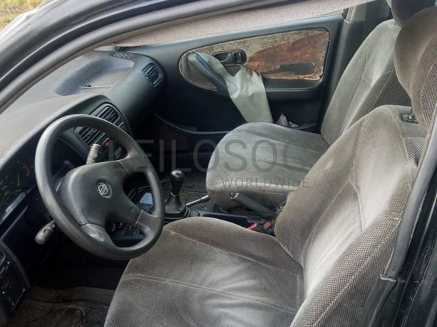 Nissan Primera 1.6 SLX · Ano 1991