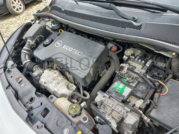 Opel Corsa · Ano 2016