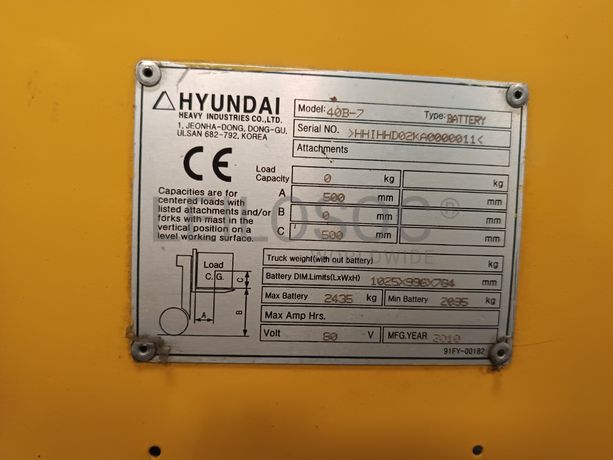 Empilhador Hyundai · Elétrico · Ano 2010 · 4000Kg