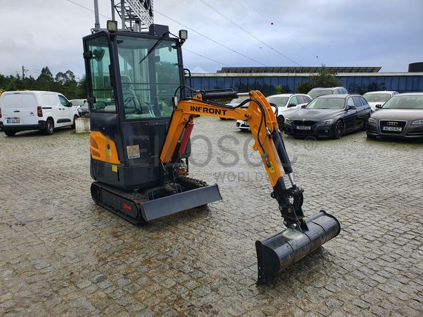 Mini Giratória Infront YFE16 · Ano 2022