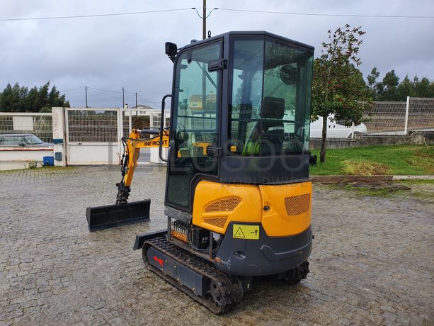 Mini Giratória Infront YFE16 · Ano 2022