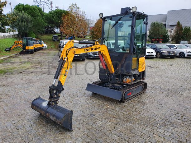 Mini Giratória Infront YFE16 · Ano 2022