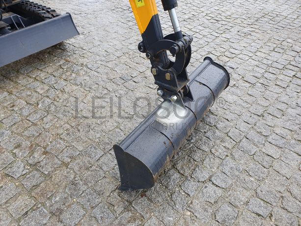 Mini Giratória Infront YFE16 · Ano 2022