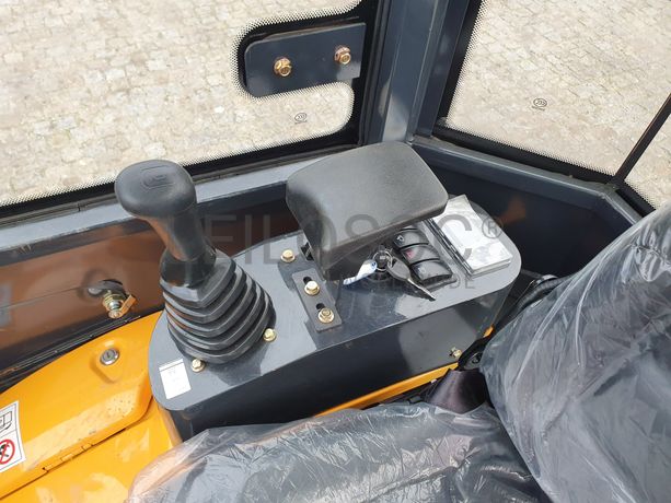 Mini Giratória Infront YFE16 · Ano 2022