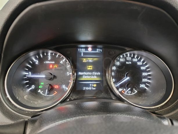 Nissan Qashqai 1.5 dCi · Ano 2014