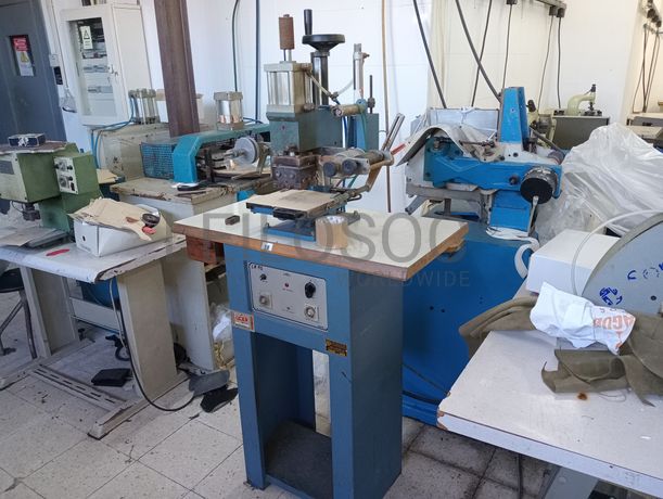 Máquinas de Timbrar · Entretelar · Cravar · Vergar · Facear