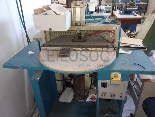 Máquinas de Timbrar · Entretelar · Cravar · Vergar · Facear