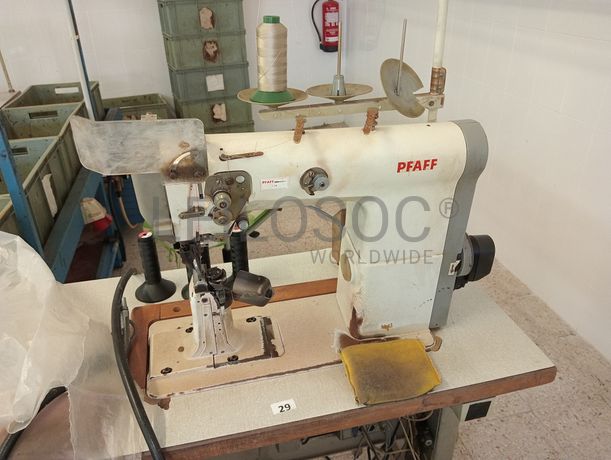 Máquinas de Costura · Coluna Alta · Rebites