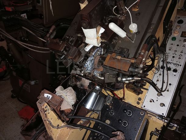 Máquinas de Montar Bicos