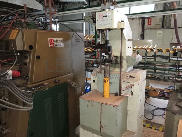 Máquina de Calcanheiras, Coser solas e Pregar saltos