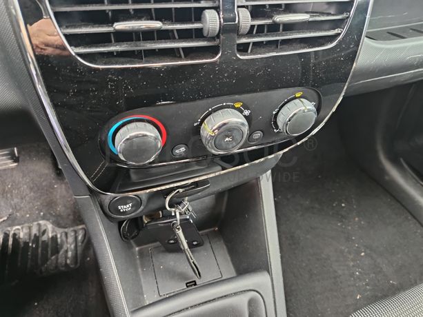 Renault Clio · Ano 2013