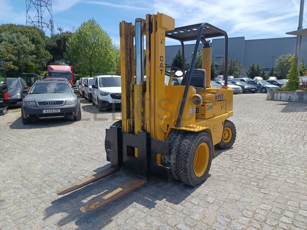 Empilhador Caterpillar