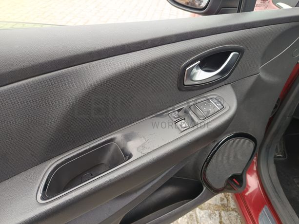 Renault Clio · Ano 2017