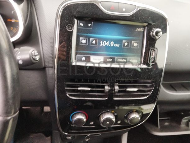 Renault Clio · Ano 2013