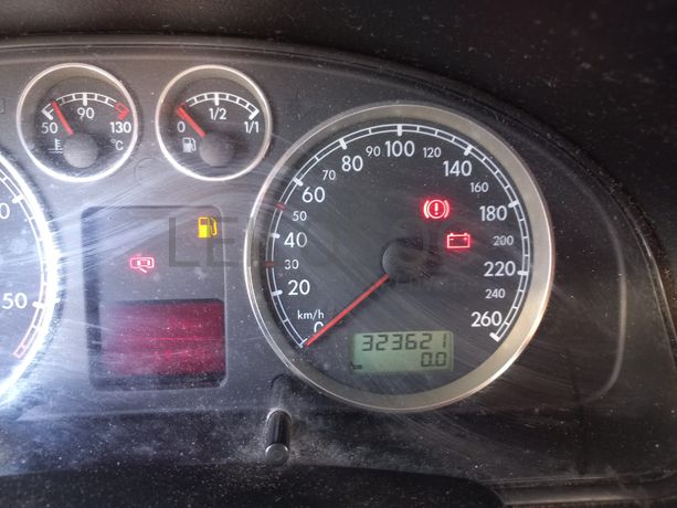 Volkswagen Passat · Ano 2001