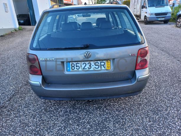 Volkswagen Passat · Ano 2001