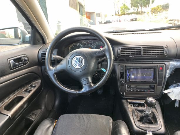 Volkswagen Passat · Ano 2001