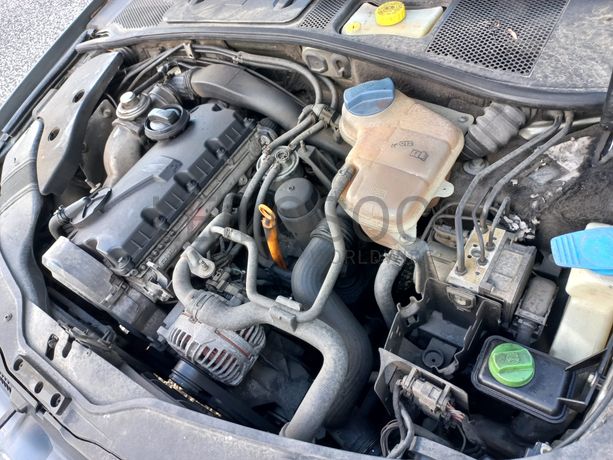 Volkswagen Passat · Ano 2001