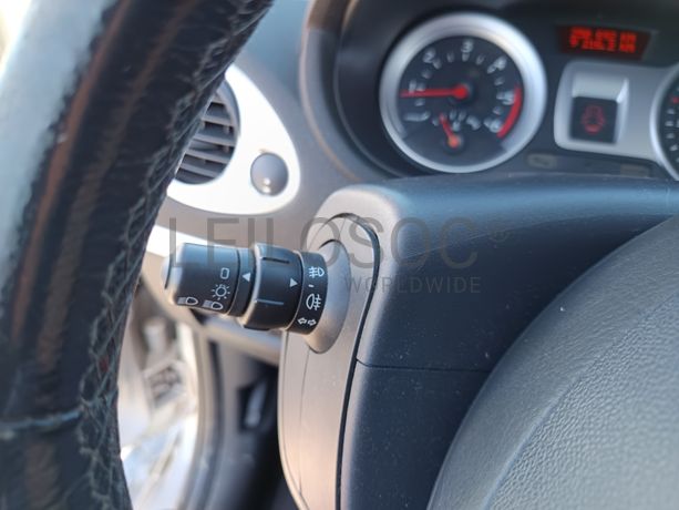 Renault Clio 1.5 dCi · Ano 2008