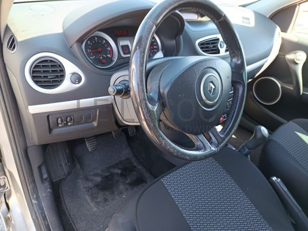 Renault Clio 1.5 dCi · Ano 2008