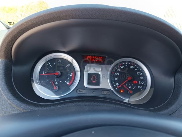 Renault Clio 1.5 dCi · Ano 2008