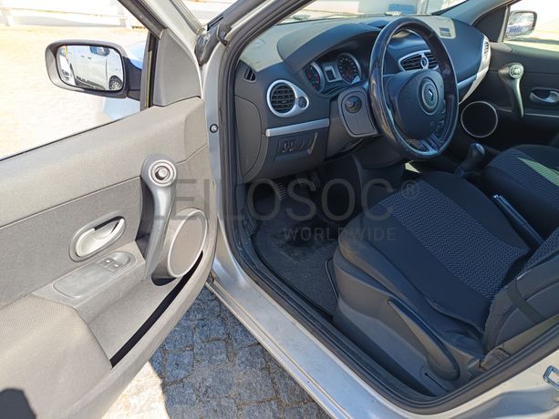 Renault Clio 1.5 dCi · Ano 2008