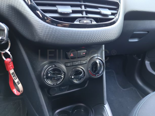 Peugeot 208 1.6 HDi · Ano 2018