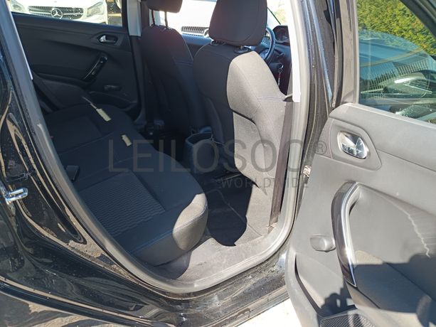 Peugeot 208 1.6 HDi · Ano 2018