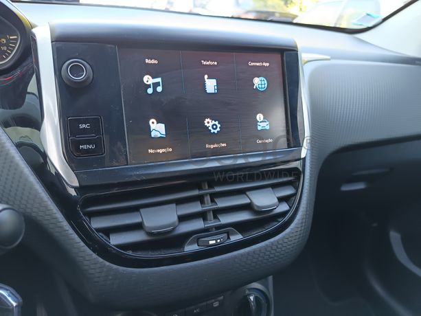 Peugeot 208 1.6 HDi · Ano 2018