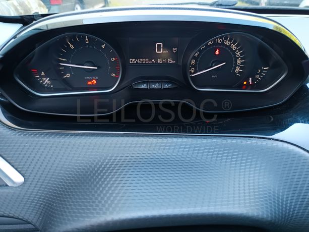 Peugeot 208 1.6 HDi · Ano 2018