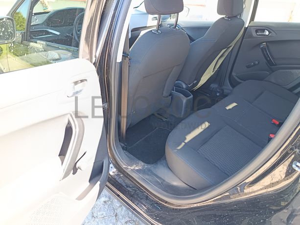 Peugeot 208 1.6 HDi · Ano 2018