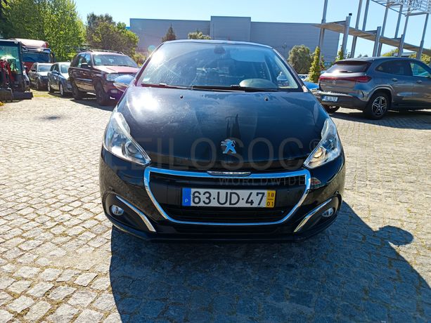 Peugeot 208 1.6 HDi · Ano 2018