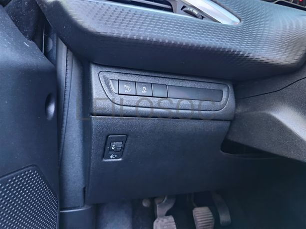 Peugeot 208 1.6 HDi · Ano 2018