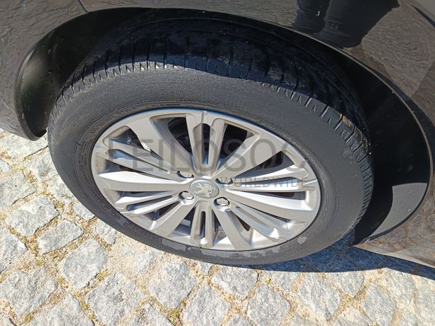 Peugeot 208 1.6 HDi · Ano 2018